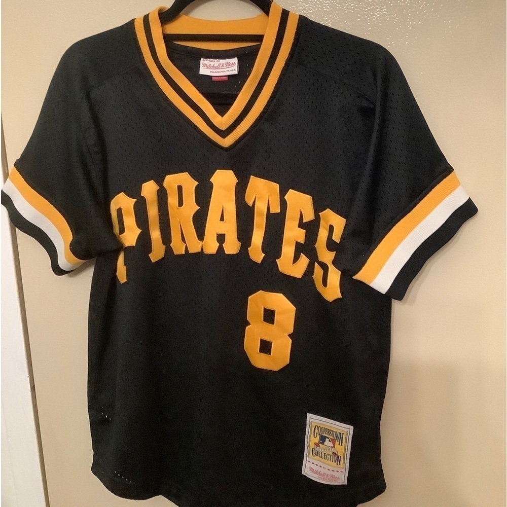 Mitchell & Ness Authentic Willie Stargell # 8 Pittsburg Pirates Jersey​​​​​​​